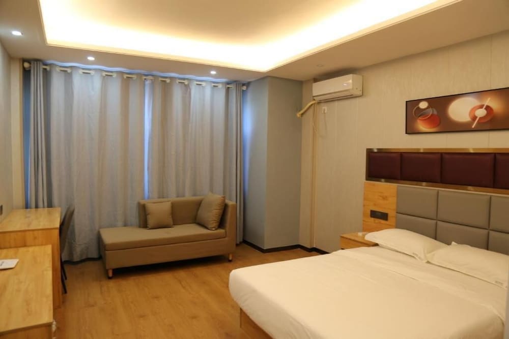 Comfort Triple Room, City View photo 1