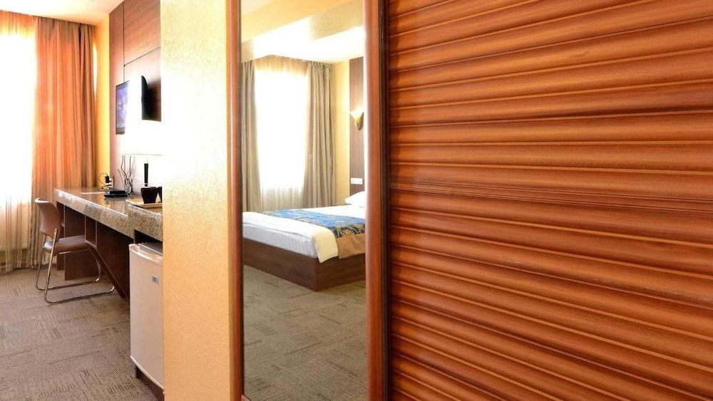 Deluxe Double Room photo 3