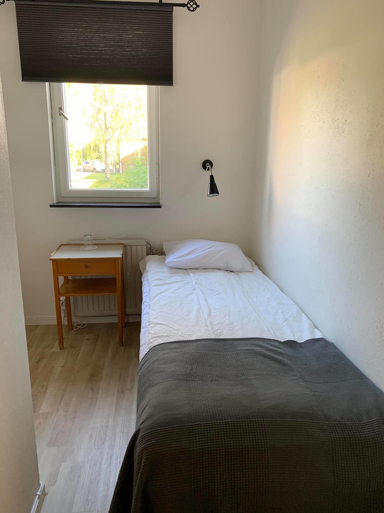 Single Room photo 2