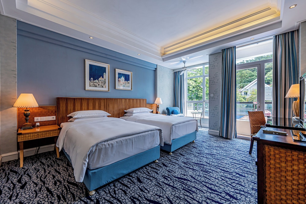 Pool View Superior Twin Beds Room - Photo 3