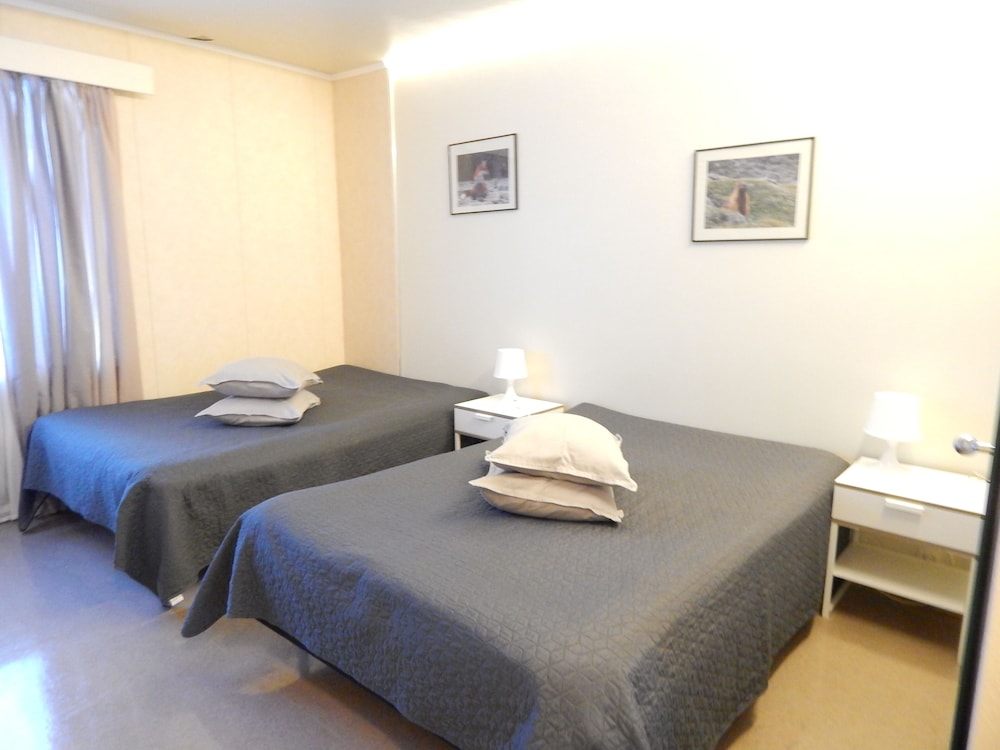 Comfort Twin Room, Shared Bathroom photo 3