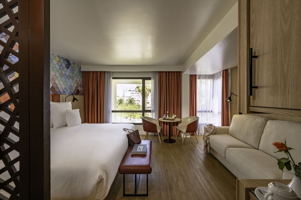 Deluxe Room (Medina View - 2 Adults + 2 Children) photo 1