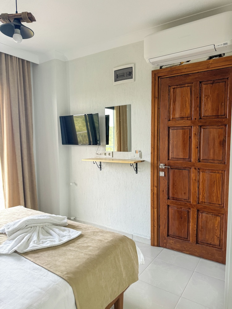 Standard Room photo 3