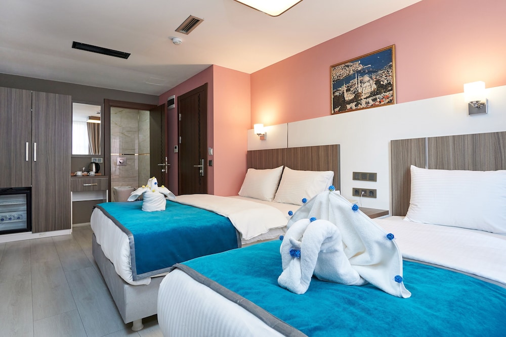 Superior Triple Room photo 1