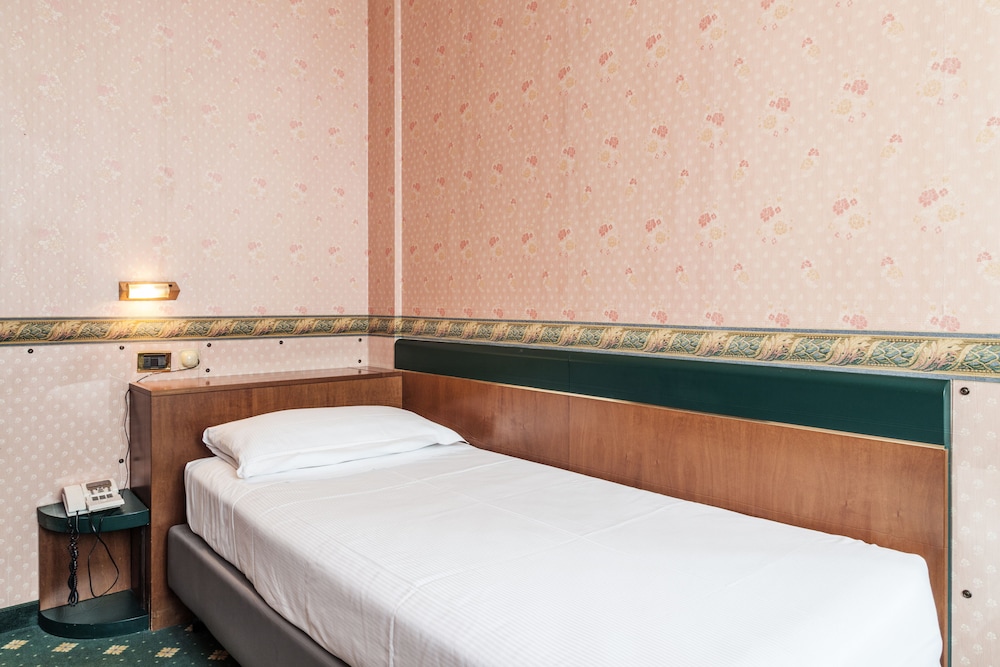 Economy Single Room