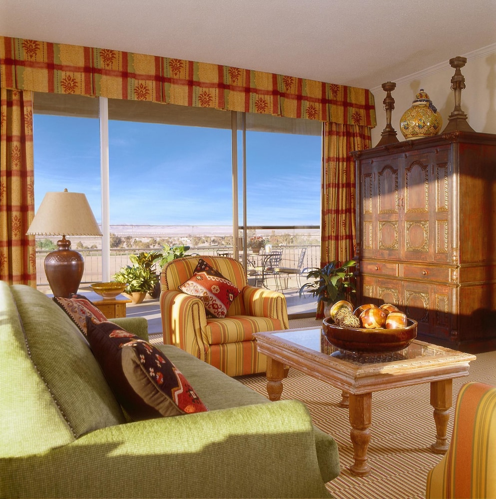Luxury Penthouse, 1 Bedroom, Golf View, Tower photo 1