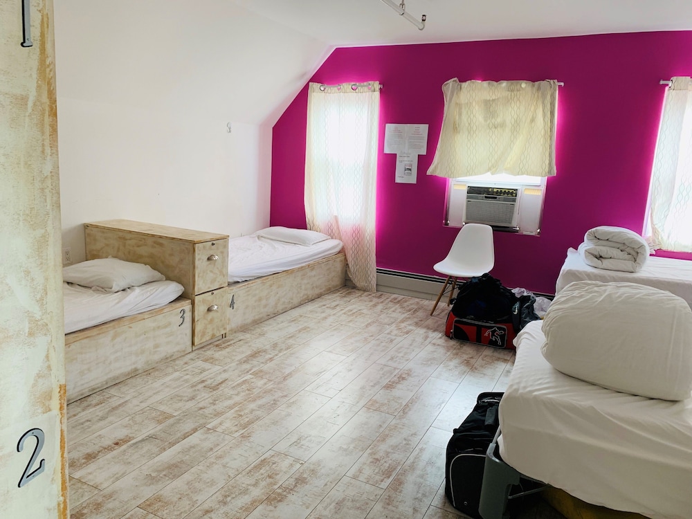 Basic Shared Dormitory, Men only photo 1