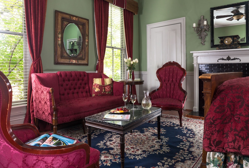 Classic Room, 1 King Bed, Private Bathroom (The Tuscarora Room) photo 2