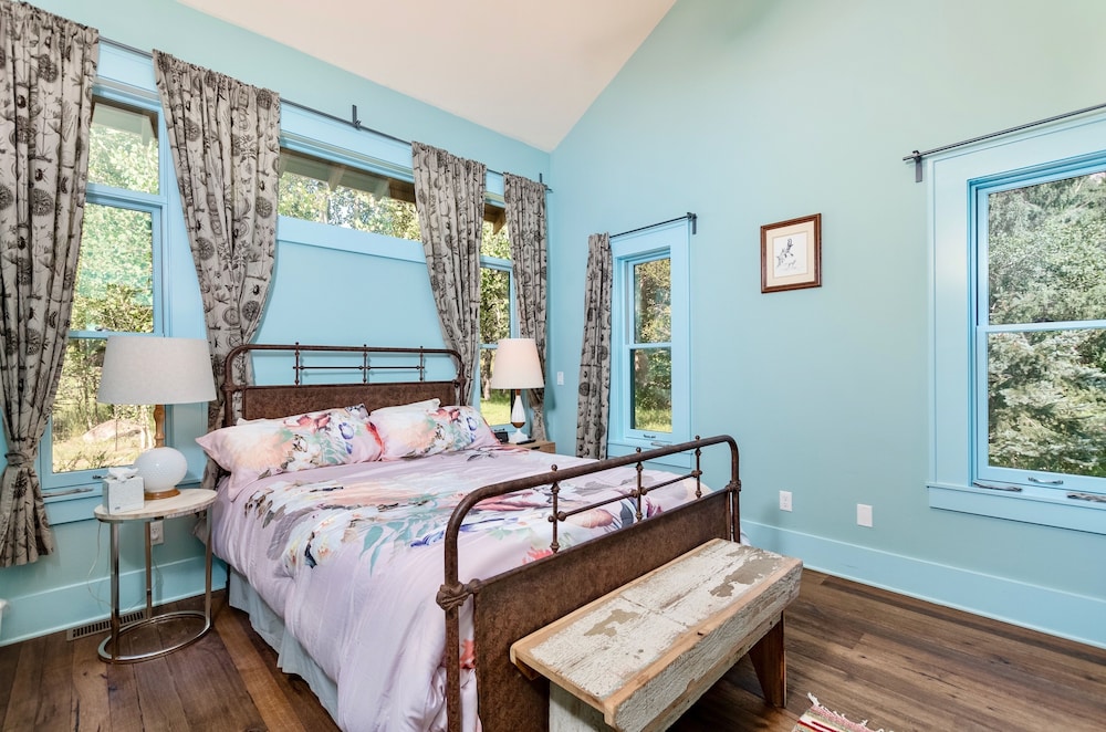 House, 4 Bedrooms