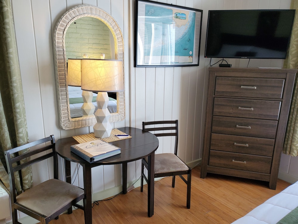 Room - Photo 2