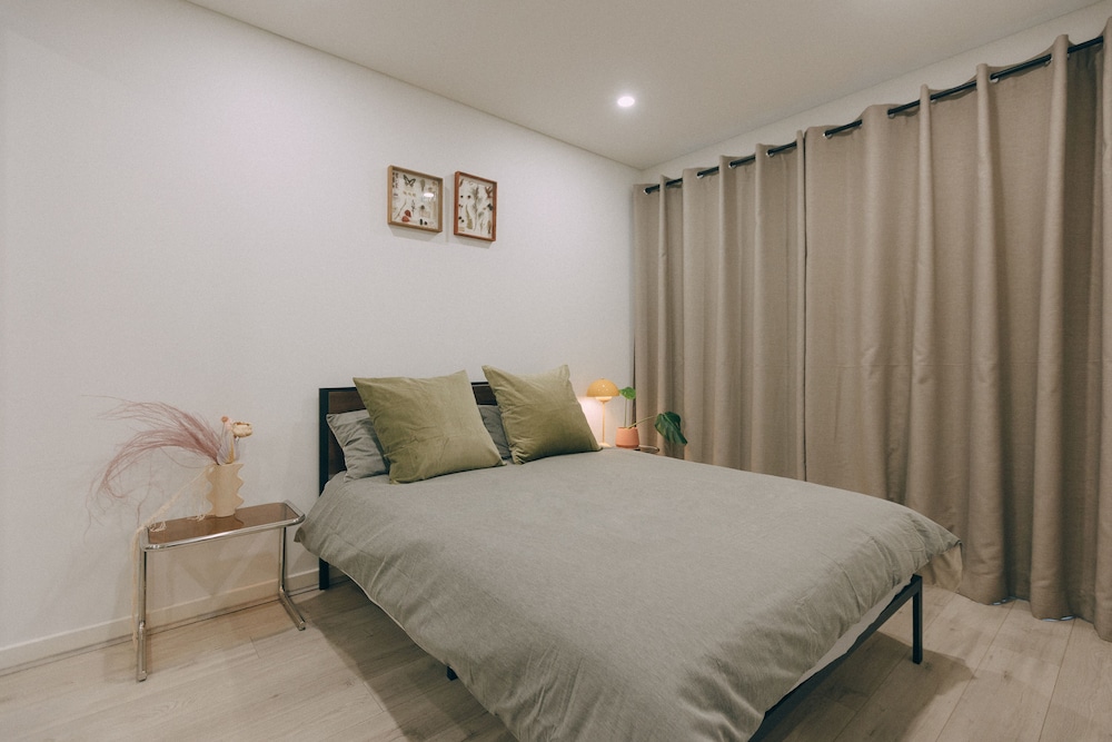 Design Townhome photo 3