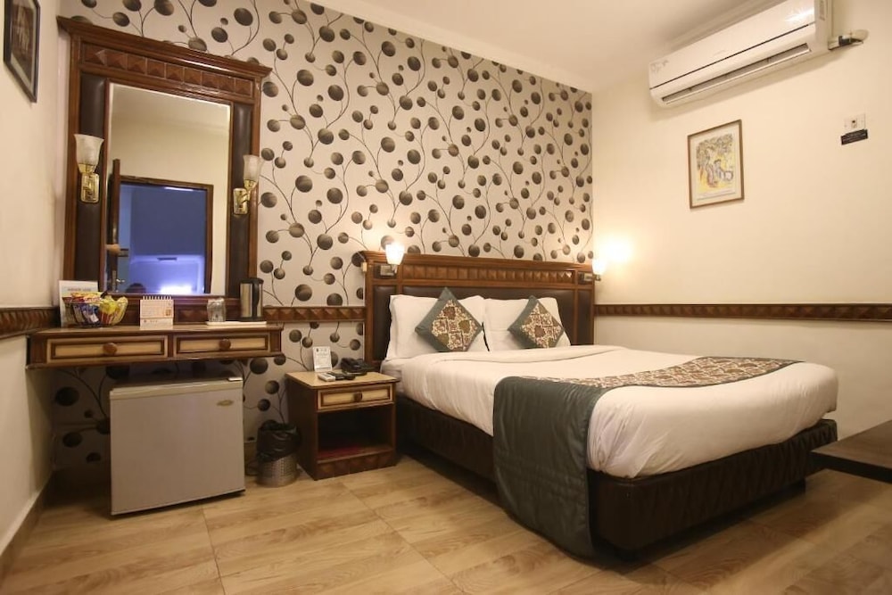 Premier Room