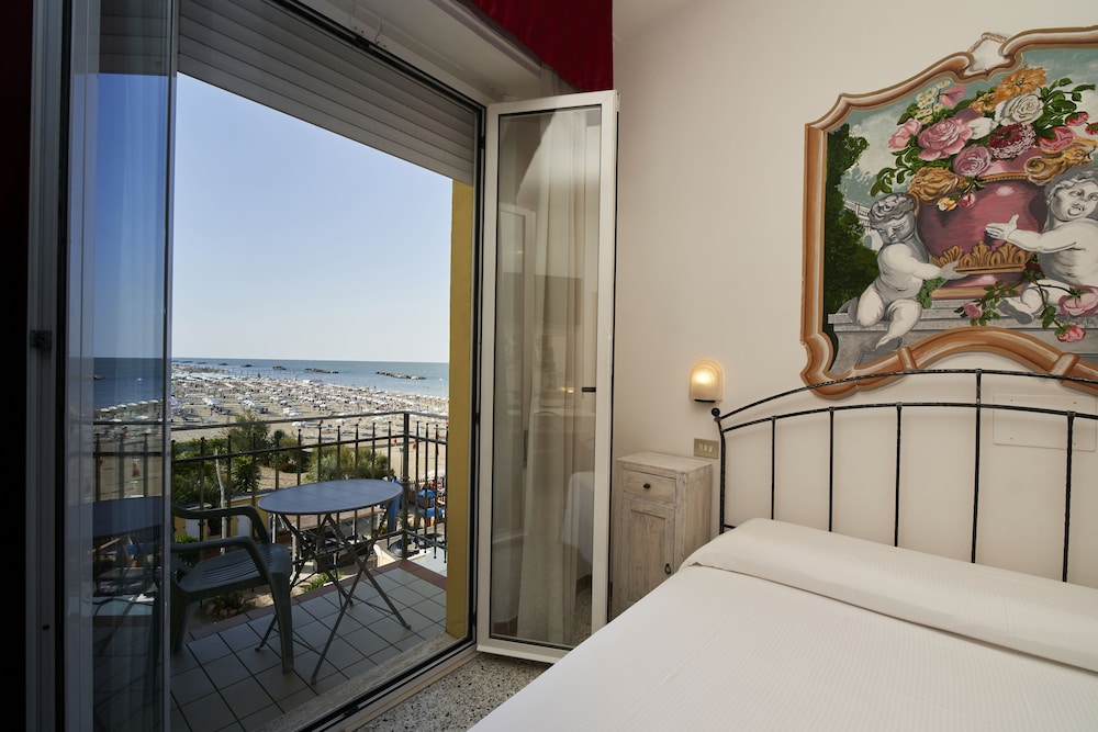 Romantic Suite, 2 Bedrooms, Connecting Rooms, Oceanfront (Novecento)