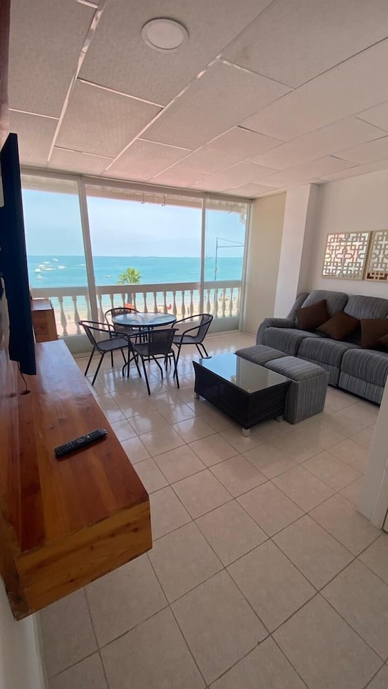 Standard Suite, Ocean View photo 3