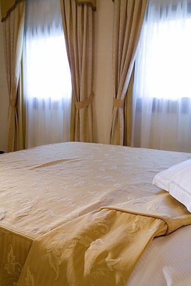 Superior Double Room, 1 Queen Bed photo 2