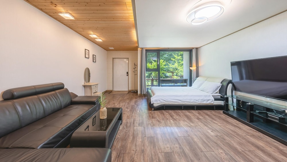 Basic Room, 1 Bedroom (prairie) - Photo 7