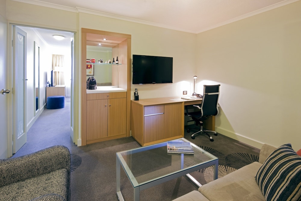 Suite, 1 King Bed