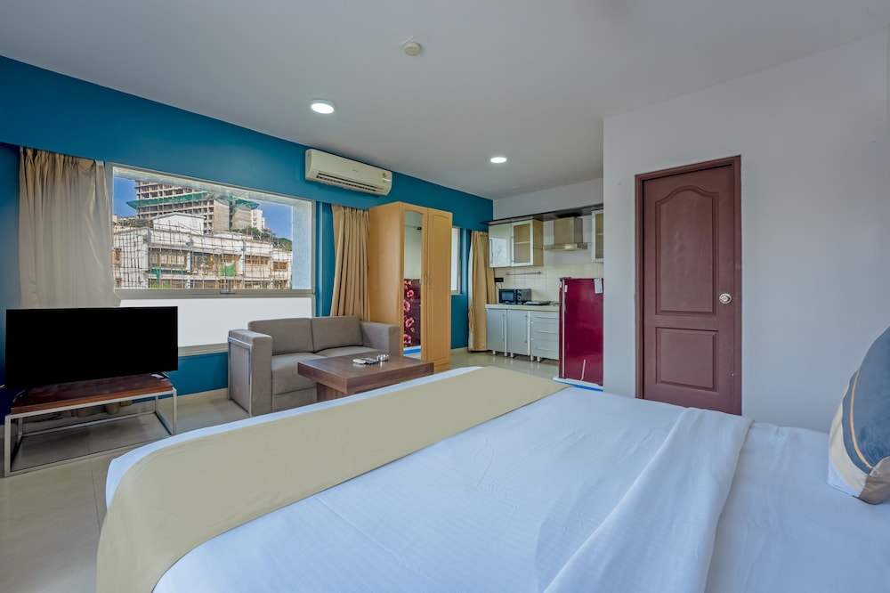 Deluxe Studio, Balcony - Photo 5