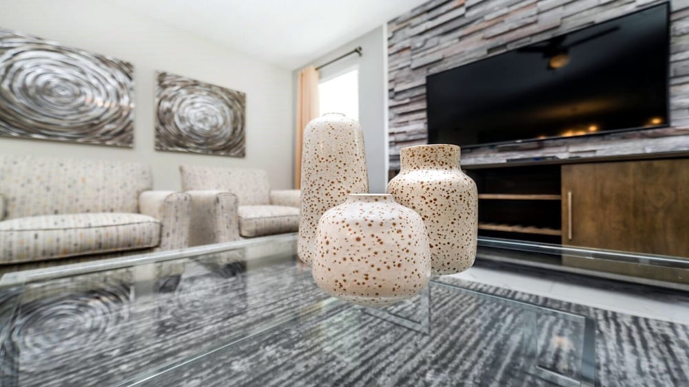House, 6 Bedrooms, Private Pool (8811ic (Drv))