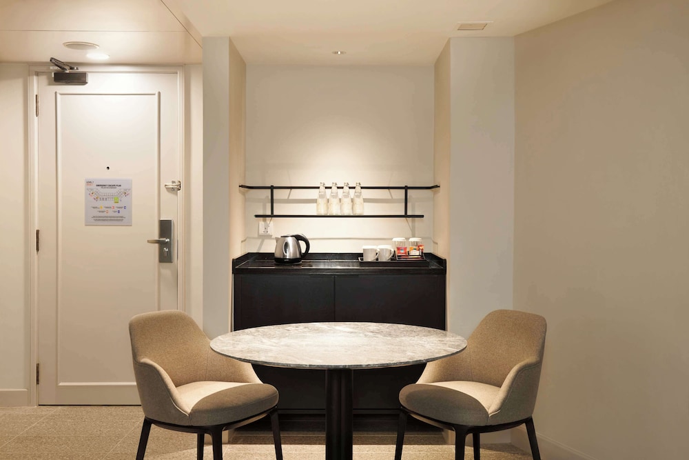 King Premium Suite City View - Photo 5