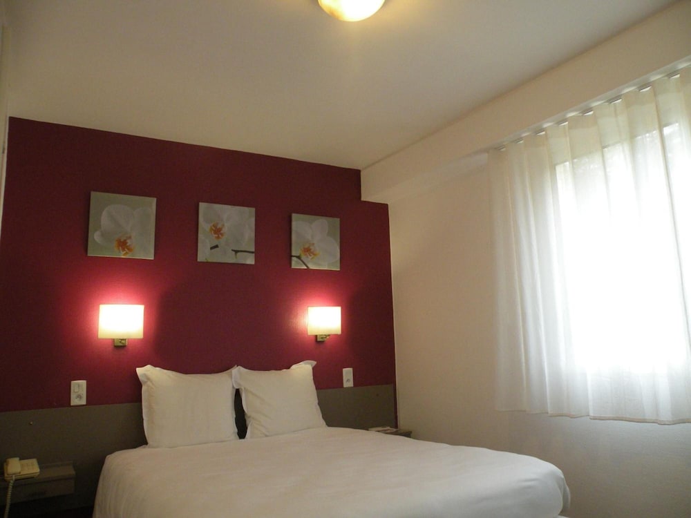 Standard Double Room - Photo 3