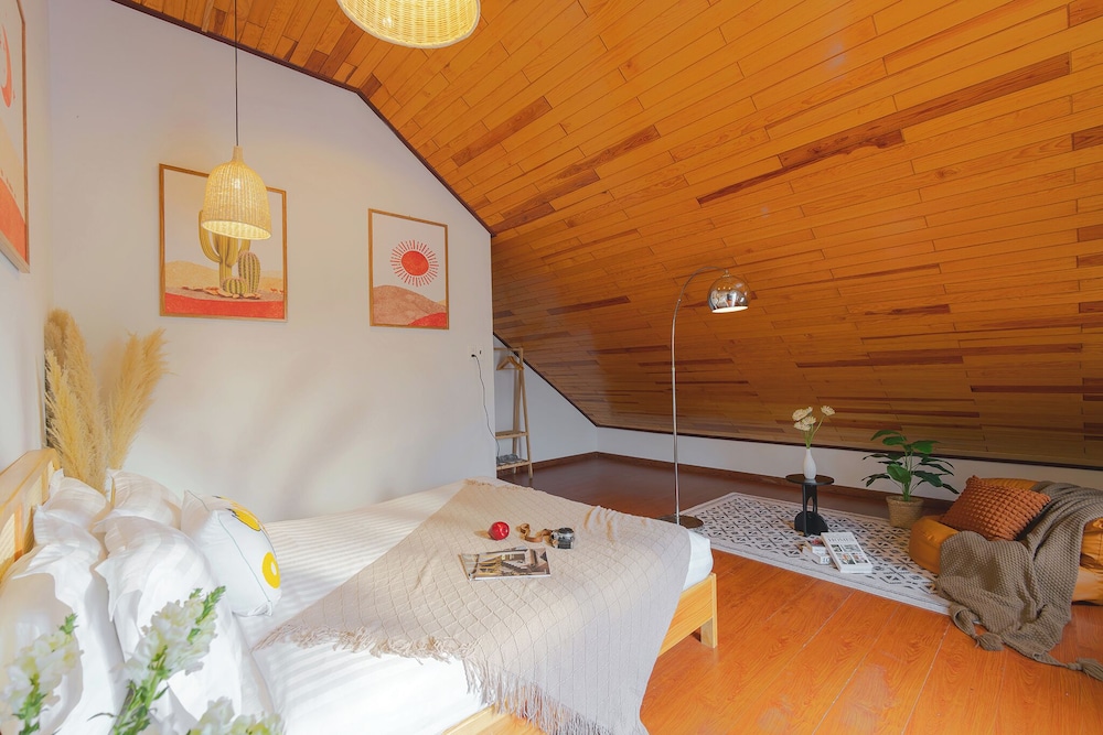 Deluxe Double Room - Photo 21