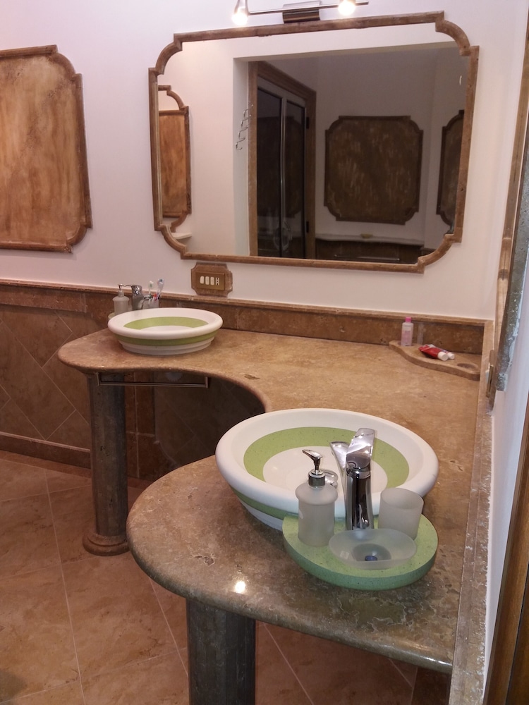 Superior Apartment, 3 Bedrooms, Kitchen, City View photo 2