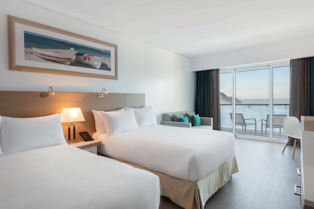 Junior Suite, 2 Double Beds, City View