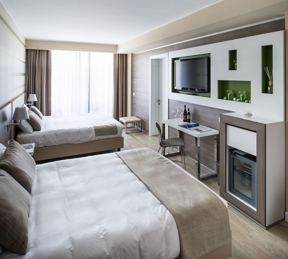 Superior Triple Room, Garden View
