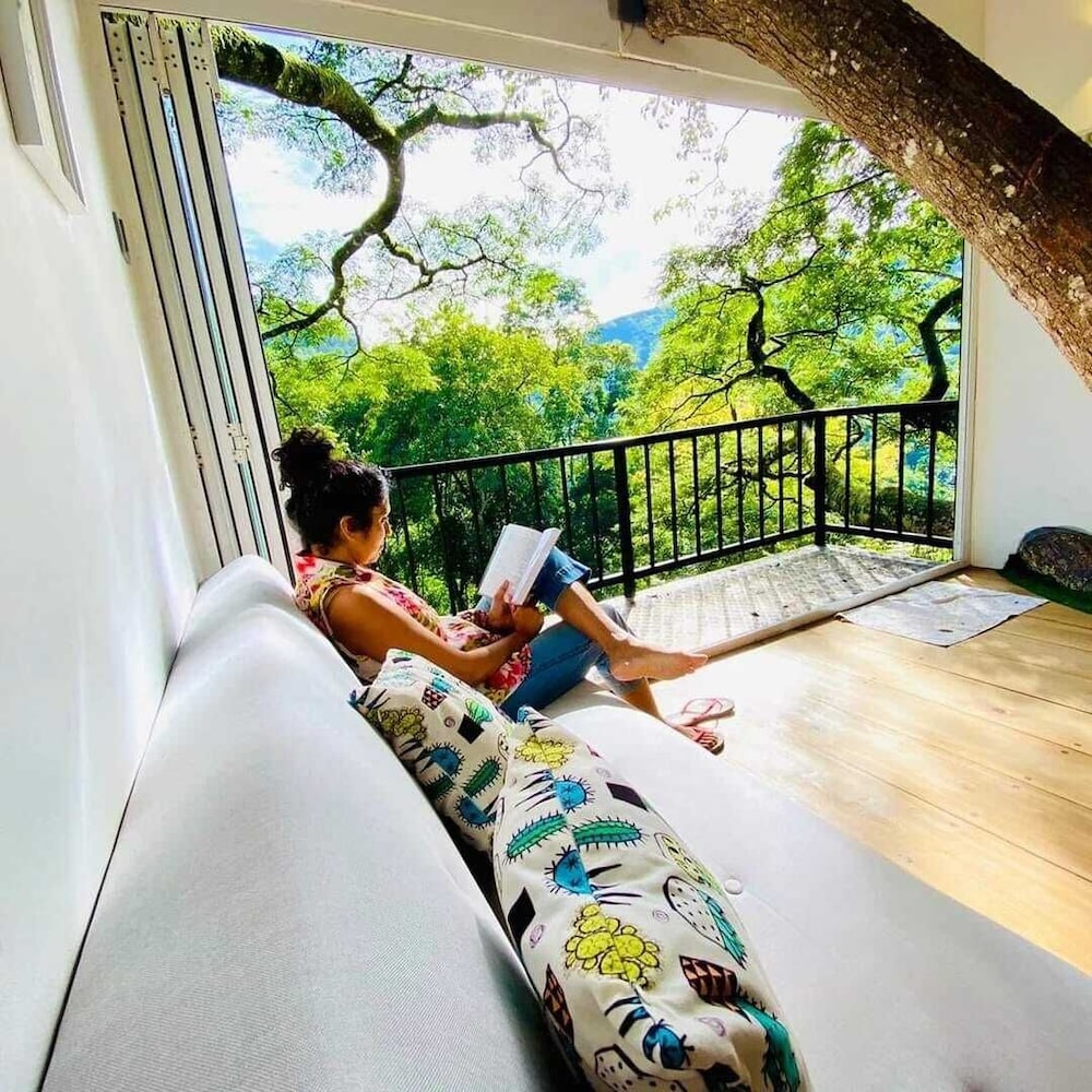 Dandubasnamanaya - Luxury Tree-Top House photo 3