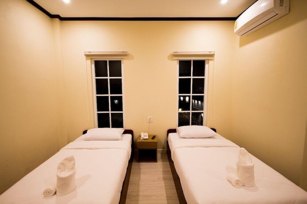 Standard Double or Twin Room - Photo 3