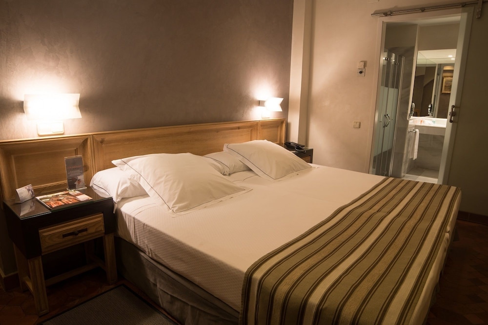 Economy Double or Twin Room - Photo 1