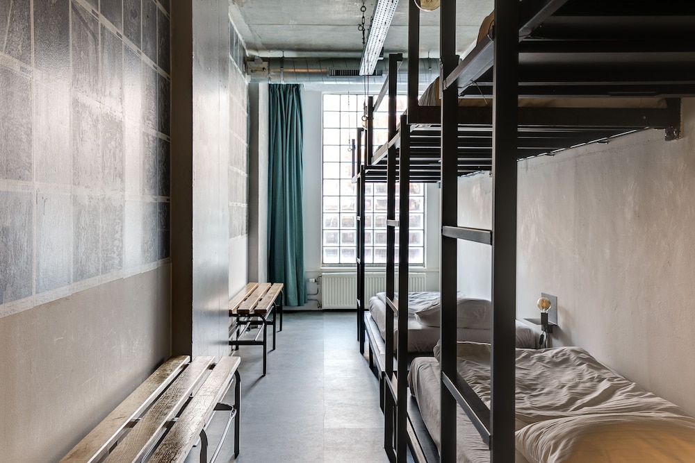 Deluxe Shared Dormitory (5) photo 1