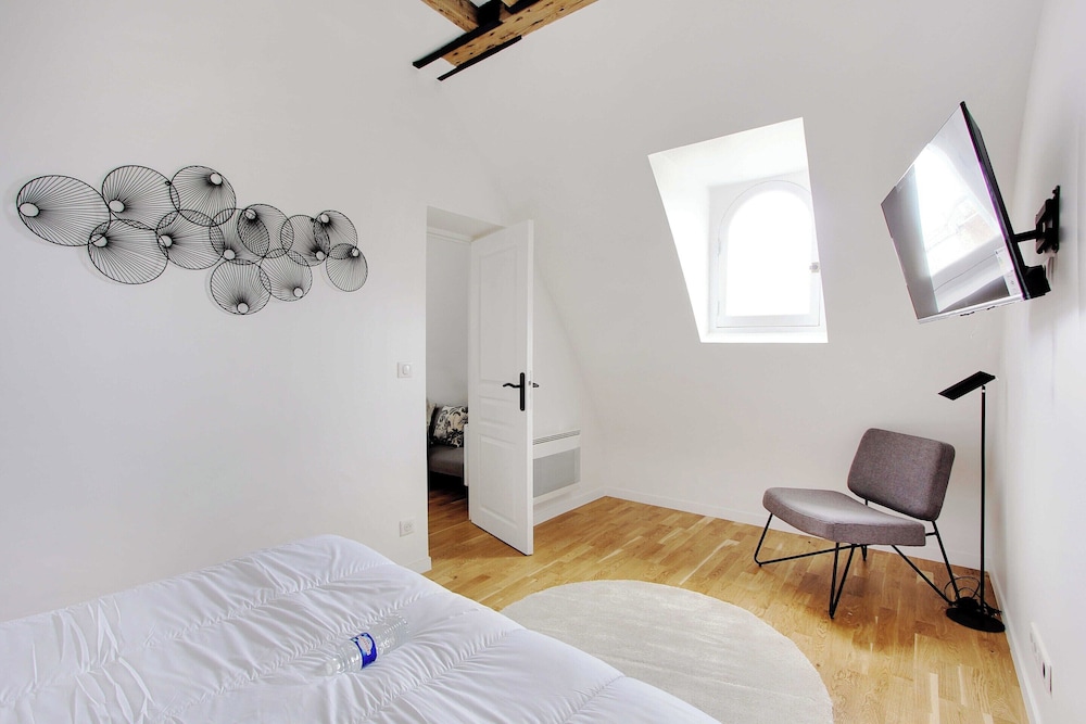 Apartment photo 2