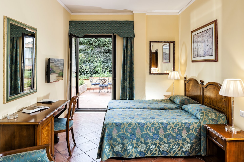 Double Room - Photo 1