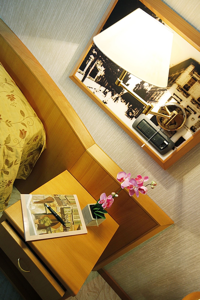 Standard Double Room Single Use - Photo 3