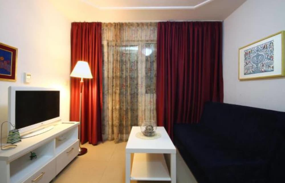 Comfort Apartment - Photo 3