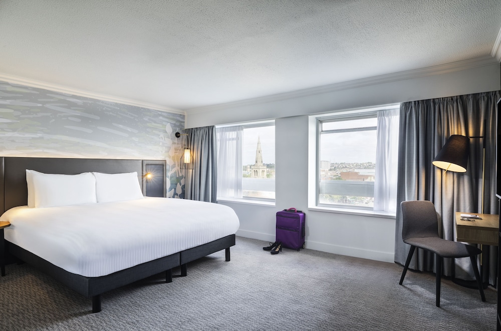Privilege, Room, 1 King Bed, City View - Photo 1
