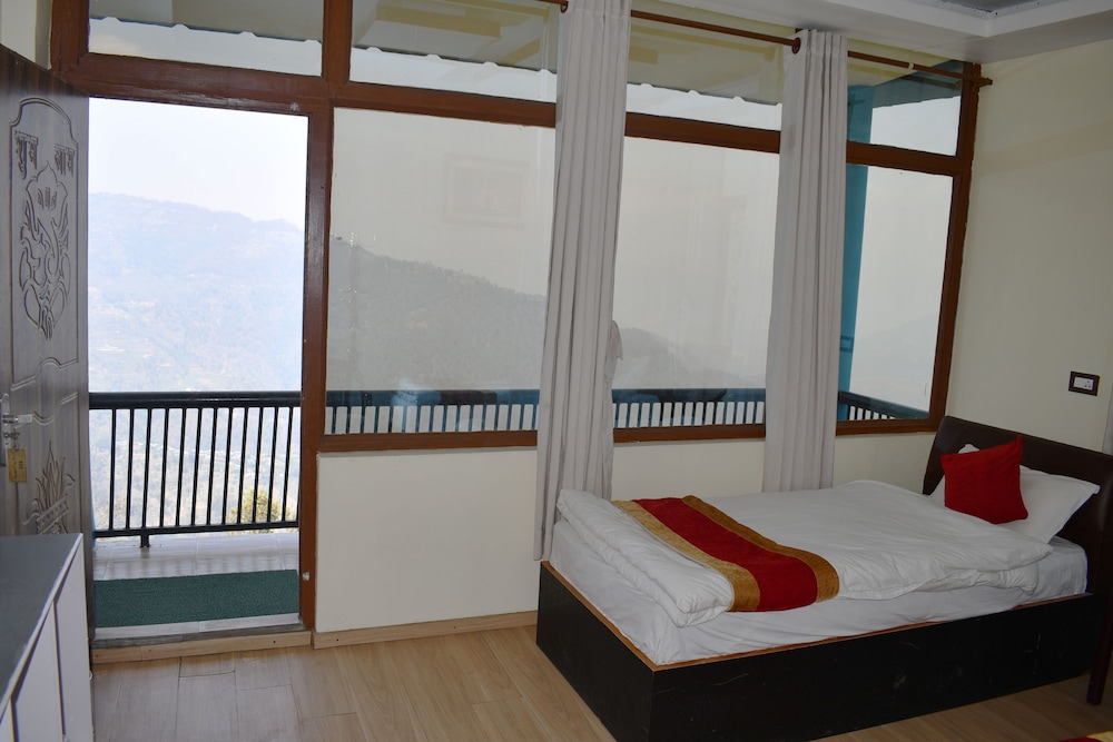 Deluxe Triple Room photo 1