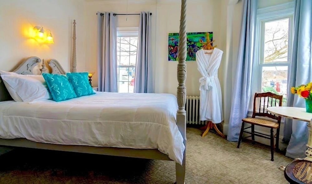 Eastwind Room