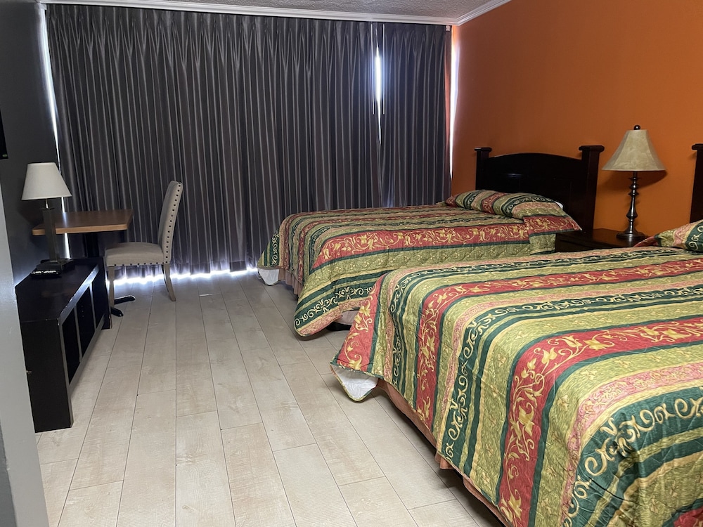 Standard Room, 2 Queen Beds, Balcony