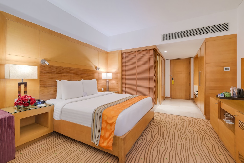 Room, 1 King Bed, Non Smoking - Photo 2