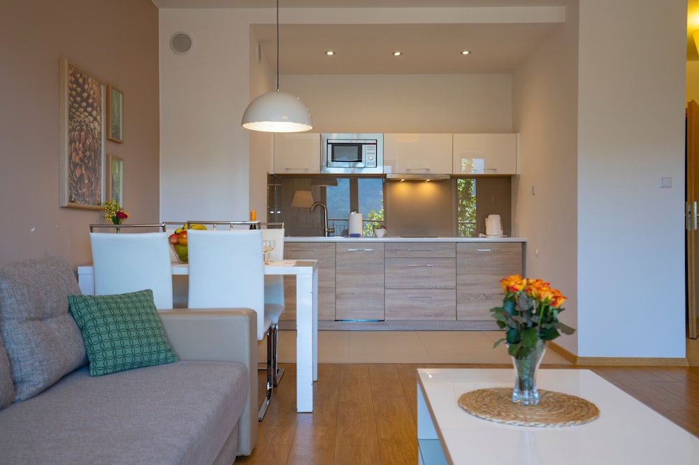 Apartment - Photo 4
