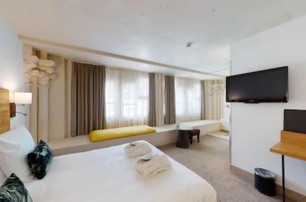 Privilege, Room, 1 Double Bed - Photo 5