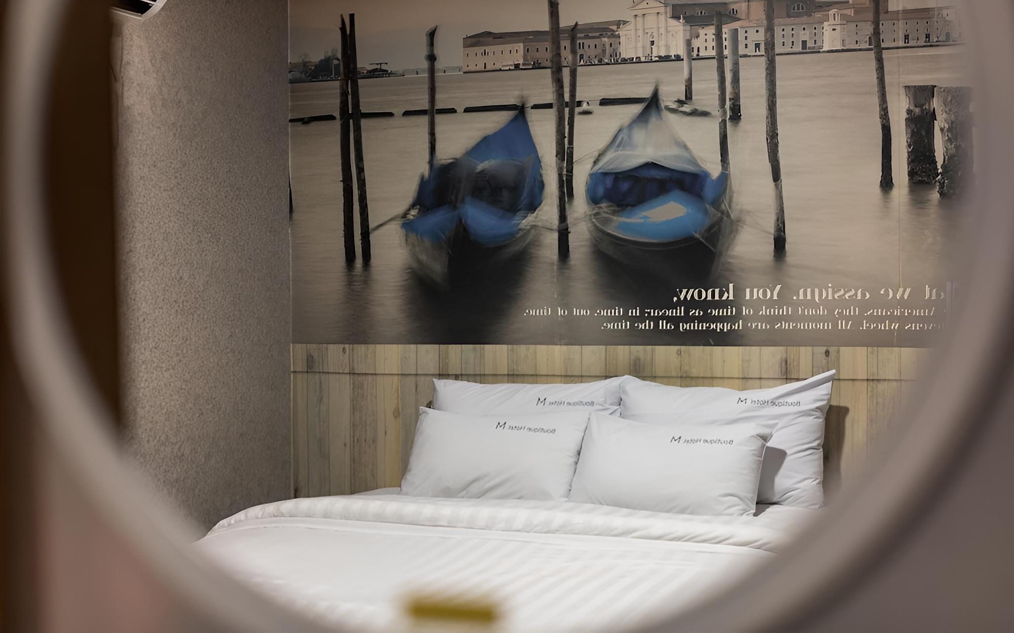Room (Standard B (available for Netflix vie) photo 2