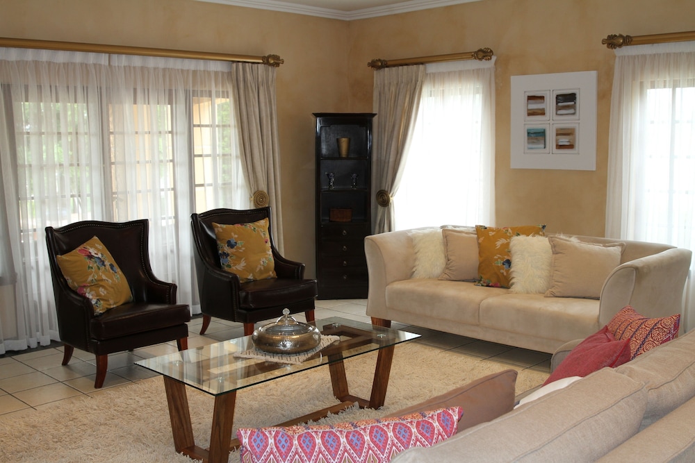 Business Double Room, 1 Double Bed, Garden View photo 2