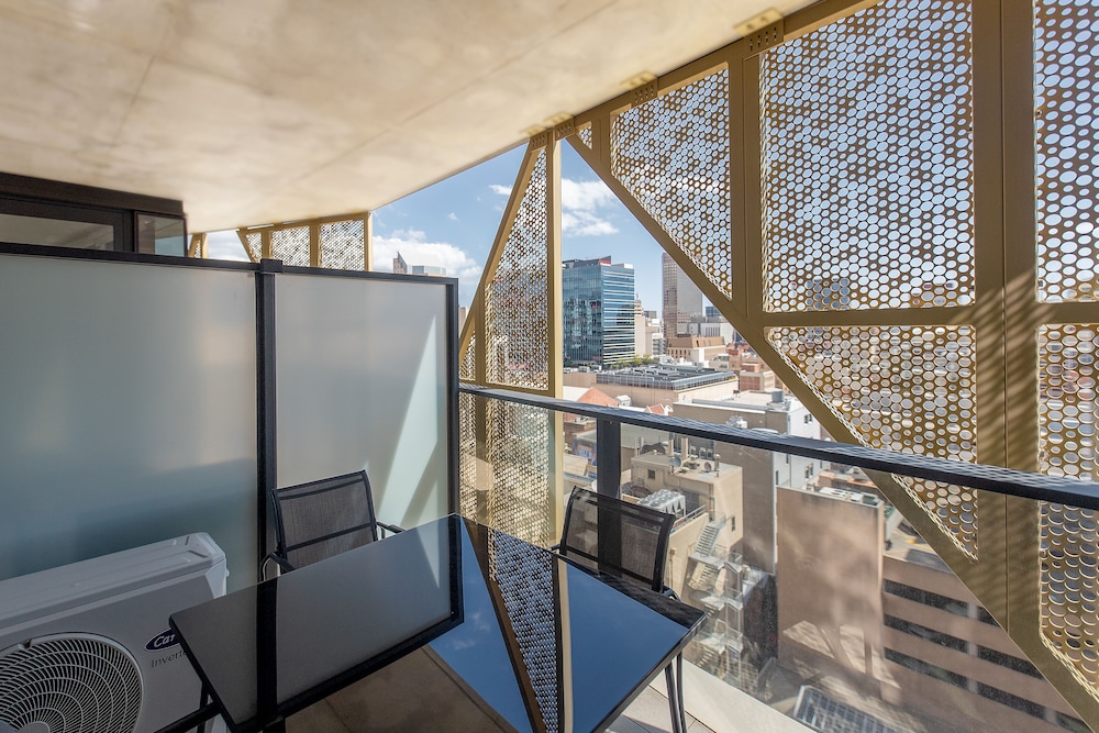 One Bedroom Apartment - Photo 6