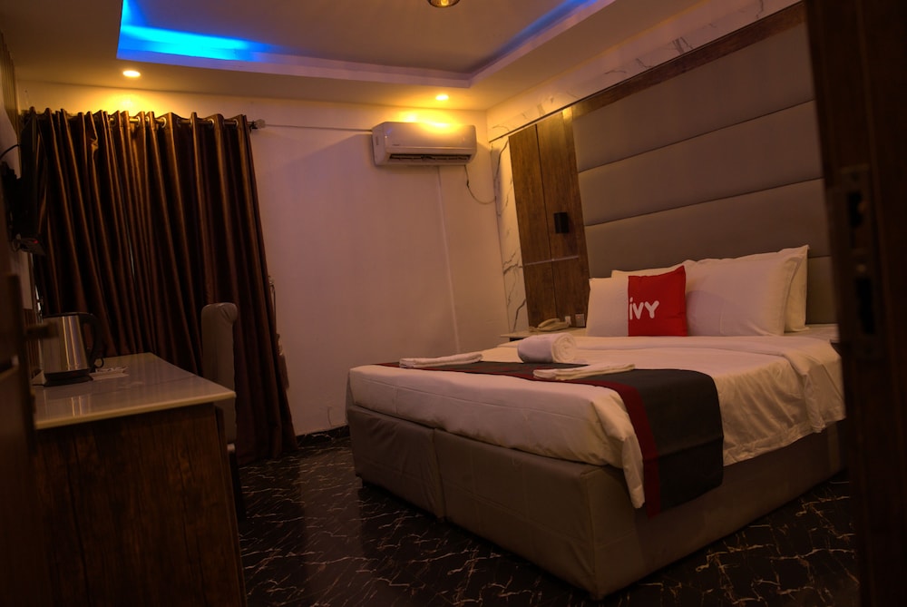 Deluxe Room, City View