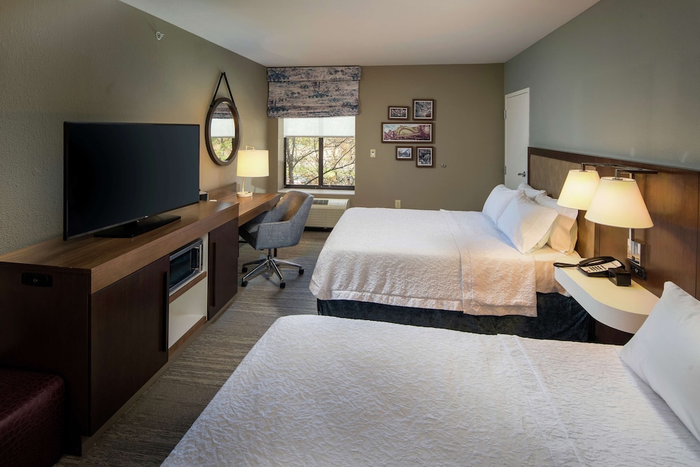Suite, 2 Queen Beds, Accessible, Bathtub - Photo 2