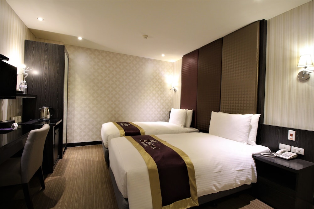Premium Twin Room, 2 Twin Beds photo 2